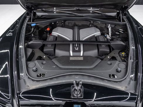 Used 2023 Rolls-Royce Phantom Sedan image 36