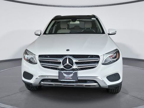 Used 2019 Mercedes-Benz GLC 350e 4MATIC image 2