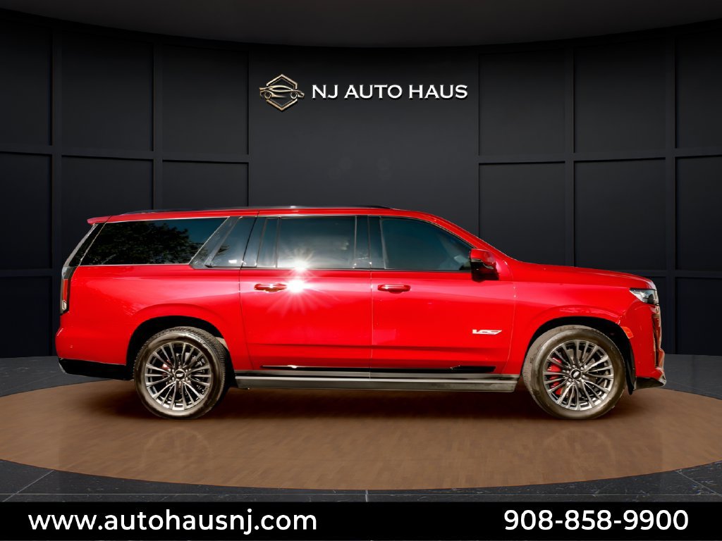 Used 2023 Cadillac Escalade ESV V AWD/4WD image 15