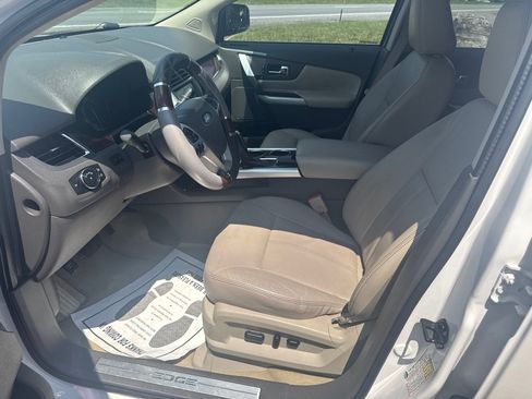 Used 2011 Ford Edge Limited FWD image 32