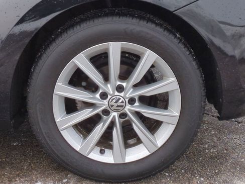 Used 2017 Volkswagen Beetle 1.8T SE image 15