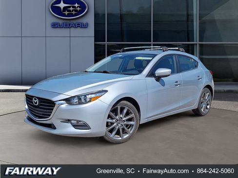 Used 2018 MAZDA MAZDA3 Touring FWD image 1
