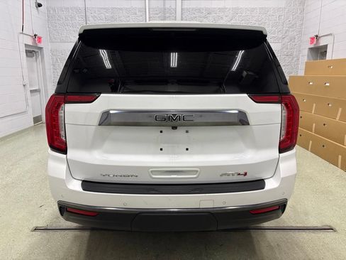 Used 2023 GMC Yukon AT4 AWD/4WD image 5