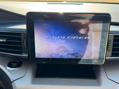 Used 2023 Ford Explorer XLT w/ Equipment Group 202A image 18
