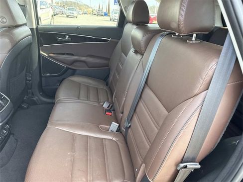 Used 2019 Kia Sorento SX w/ SX Touring Package image 15