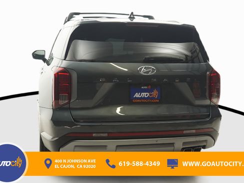 Used 2023 Hyundai Palisade SEL image 16