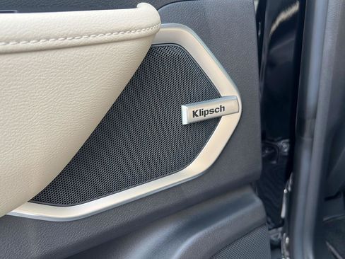 New 2025 Nissan Armada Platinum Reserve AWD/4WD image 18