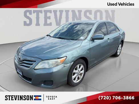 Used 2011 Toyota Camry LE w/ LE Extra-Value Pkg FWD image 1