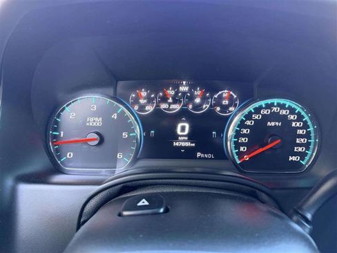 Used 2017 Chevrolet Suburban Premier image 26