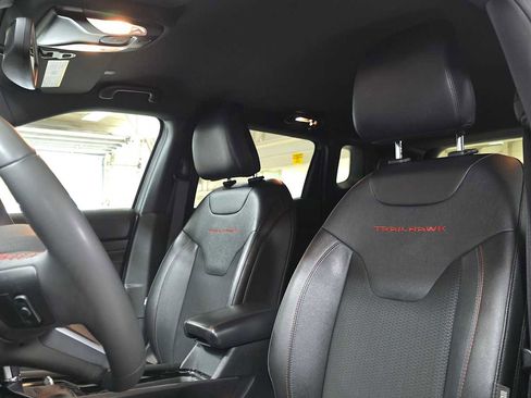 Used 2024 Jeep Compass Trailhawk image 21