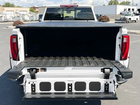 Used 2024 GMC Sierra 3500 Denali w/ Denali Reserve Package image 13