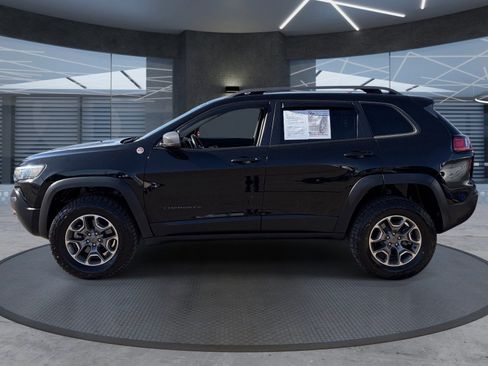 Used 2021 Jeep Cherokee Trailhawk AWD/4WD image 3