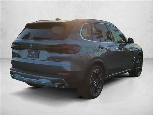 Used 2026 BMW X5 sDrive40i RWD image 2