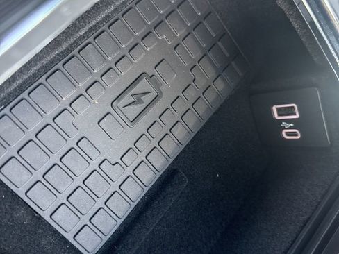 New 2025 Lincoln Corsair Reserve w/ Equipment Group 202A image 30