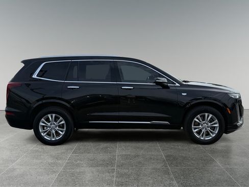 Used 2025 Cadillac XT6 Luxury FWD image 7