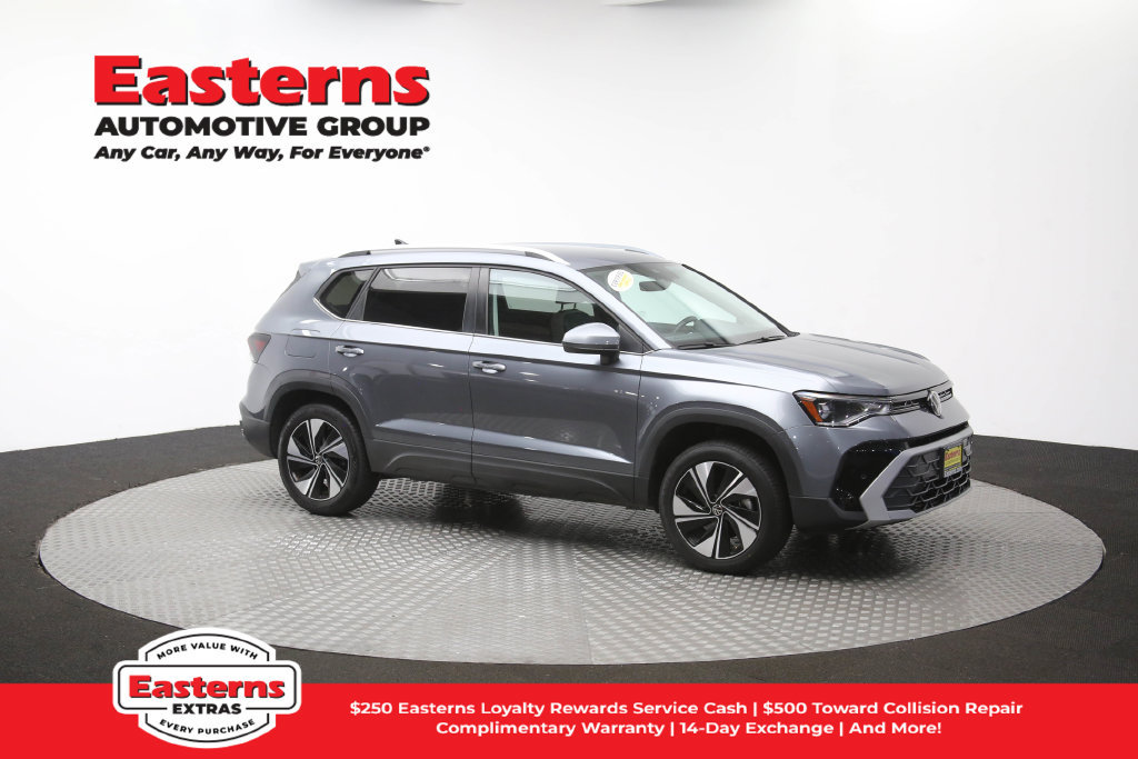 Used 2025 Volkswagen Taos SE AWD/4WD image 47