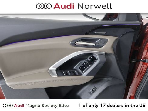 Used 2025 Audi Q5 Premium Plus w/ Premium Plus AWD/4WD image 21