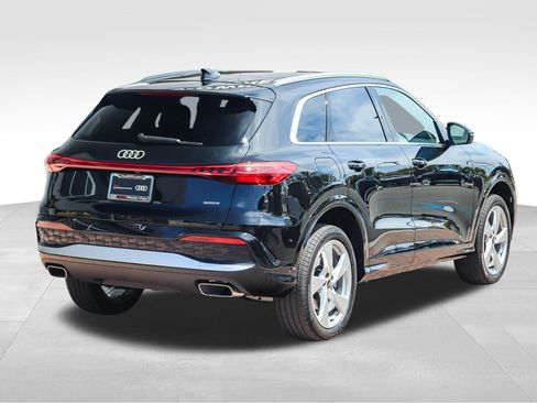 Certified 2025 Audi Q5 Premium Plus w/ Premium Plus AWD/4WD image 8