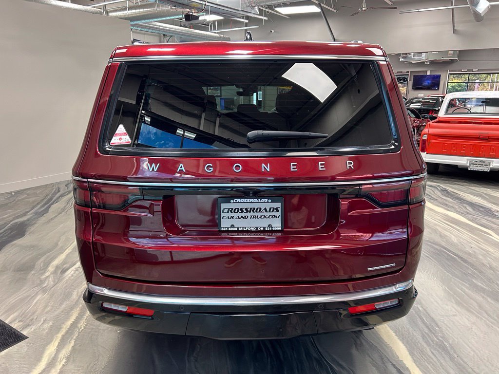 Used 2024 Jeep Wagoneer L Series II w/ Flexible Seating Group AWD/4WD image 34