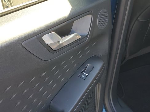 Used 2020 Ford Escape Titanium FWD image 14