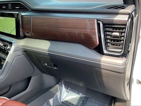 Used 2026 GMC Sierra 1500 Denali Ultimate AWD/4WD image 17