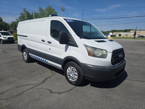 Used 2015 Ford Transit 250 130 Low Roof RWD image 18