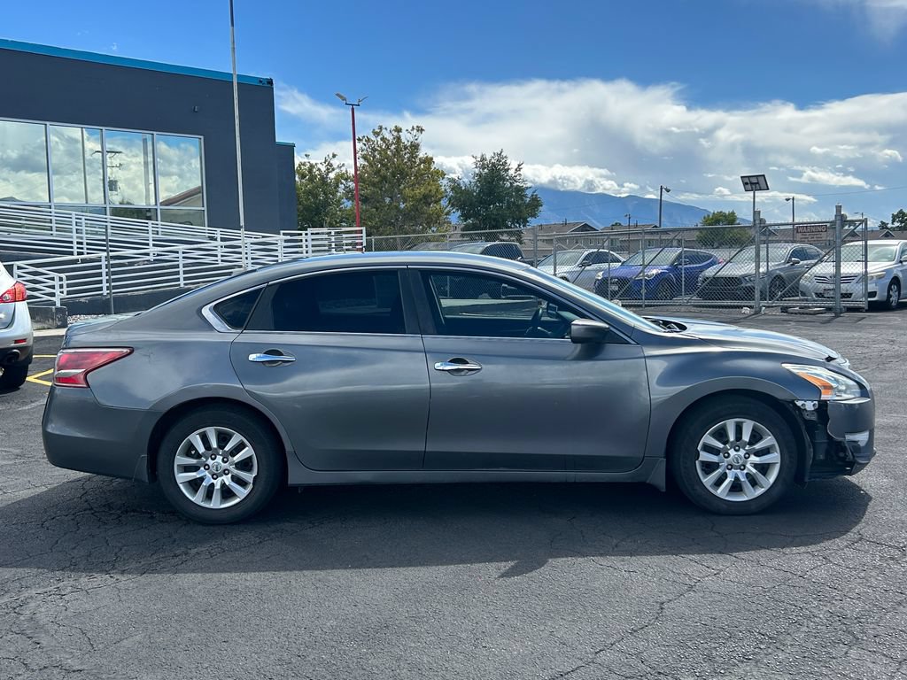Used 2015 Nissan Altima 2.5 S w/ Power Driver Seat Package FWD image 2