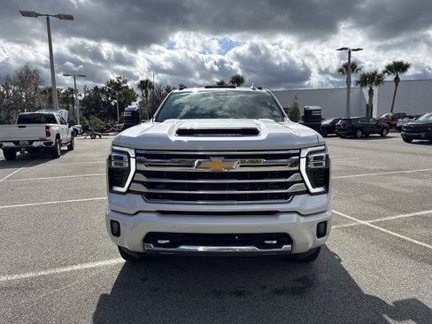 Used 2024 Chevrolet Silverado 2500 High Country image 8
