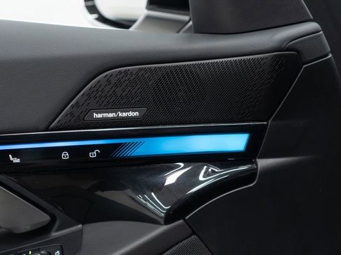 Used 2025 BMW 540i xDrive image 14