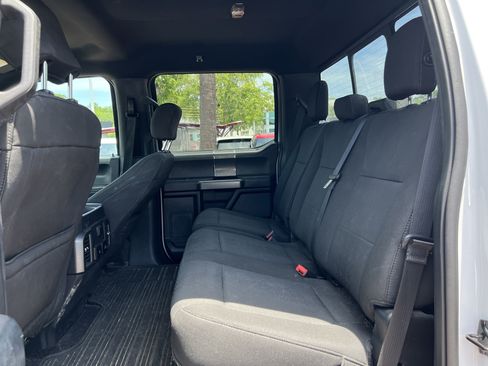 Used 2019 Ford F150 XLT w/ Equipment Group 302A Luxury AWD/4WD image 30