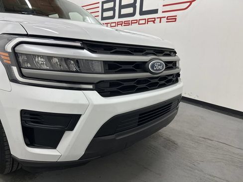 Used 2024 Ford Expedition XLT RWD image 2