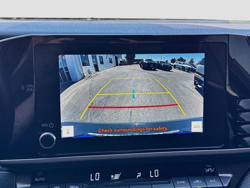 Used 2025 Toyota Camry SE w/ Convenience Package FWD image 13