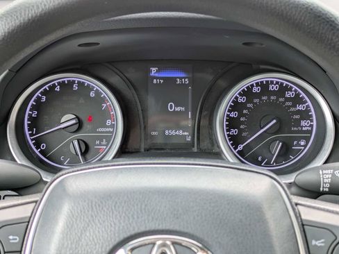 Used 2022 Toyota Camry LE FWD image 37