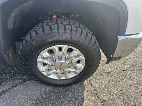 Used 2024 Chevrolet Silverado 2500 LTZ w/ LTZ Convenience Package AWD/4WD image 21