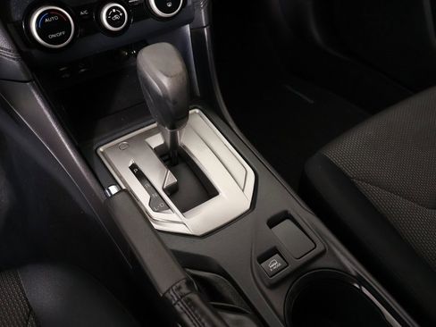 Used 2021 Subaru Crosstrek 2.0i image 7