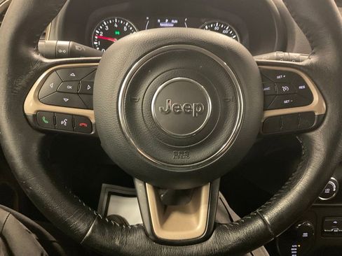 Used 2017 Jeep Renegade Latitude image 15