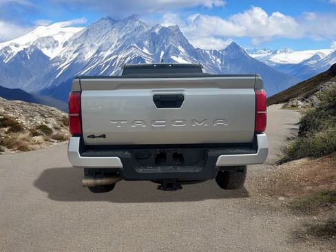 Certified 2024 Toyota Tacoma TRD Off-Road image 4