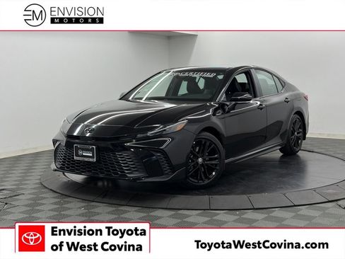 Used 2026 Toyota Camry SE w/ Convenience Package FWD image 1