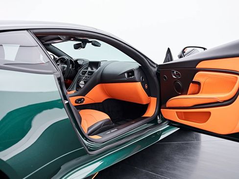 Used 2023 Aston Martin DBS Coupe RWD image 44