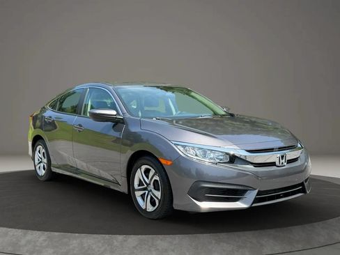 Used 2018 Honda Civic LX image 3