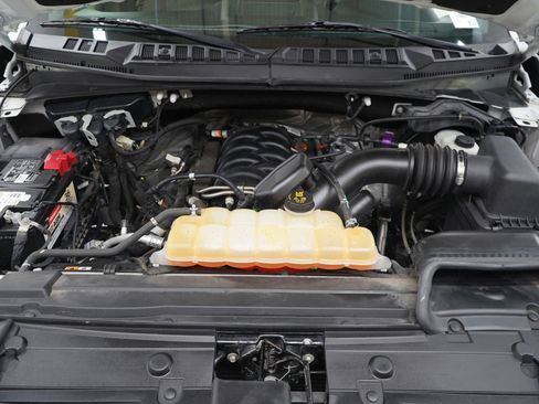 Used 2018 Ford F150 XLT AWD/4WD image 31