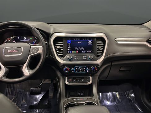 Used 2023 GMC Acadia SLT w/ GMC Pro Grade Package AWD/4WD image 11