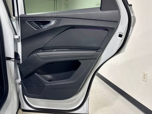 Used 2022 Audi Q4 e-tron Premium Plus image 31