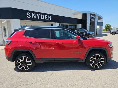 Used 2018 Jeep Compass Limited w/ Navigation Group AWD/4WD image 29