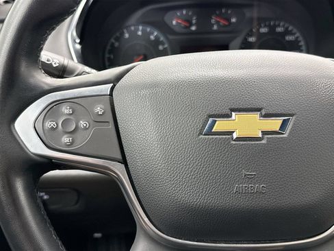 Used 2023 Chevrolet Traverse LT FWD image 11