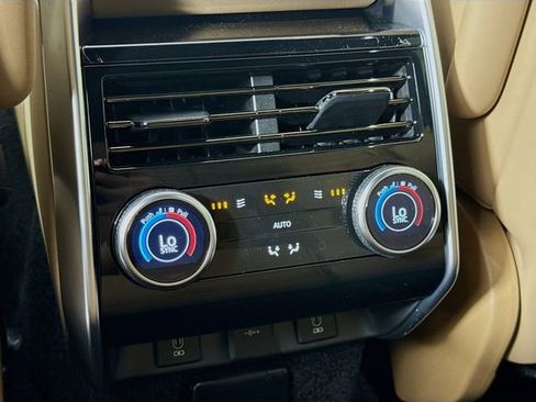 New 2026 Land Rover Range Rover SE image 27