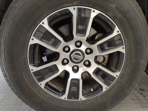 Used 2020 Nissan Titan SV w/ Accessory Utility Package image 31