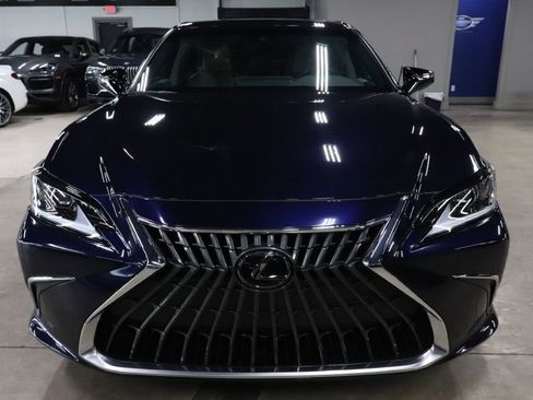 Used 2025 Lexus ES 350 w/ Premium Package image 8