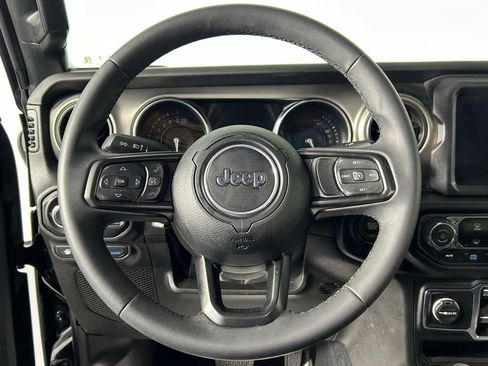 Used 2023 Jeep Wrangler Unlimited w/ 8.4" Radio Group AWD/4WD image 25