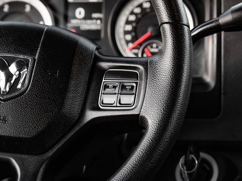 Used 2016 RAM 3500 SLT w/ Cold Weather Group image 18